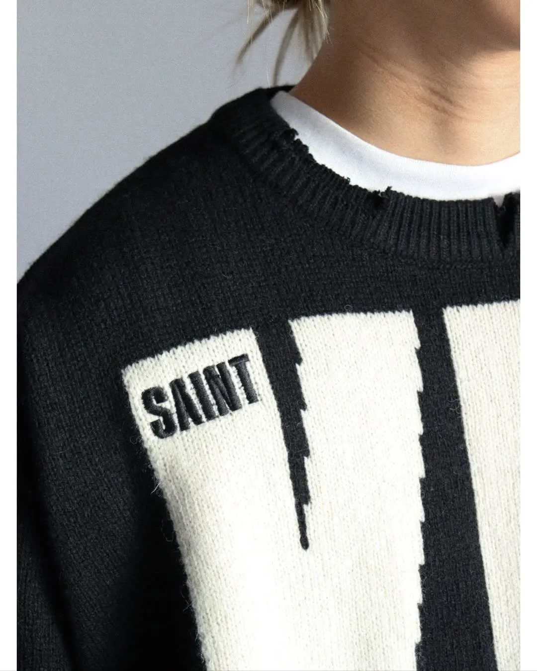 SAINT Mxxxxxx × The KLF KLF_CREW NECK KNIT/BLK KLF joint deconstructed wool sweater, black S-XL, original heel, made of 100% pure wool, natural and warm, wool fabric, dry cleaning or gentle hand washing recommended, completely correct version, customized KLF joint main mark/wash mark, imported special machine embroidery, full three-dimensional, pure hand destruction, deconstructed and shredded